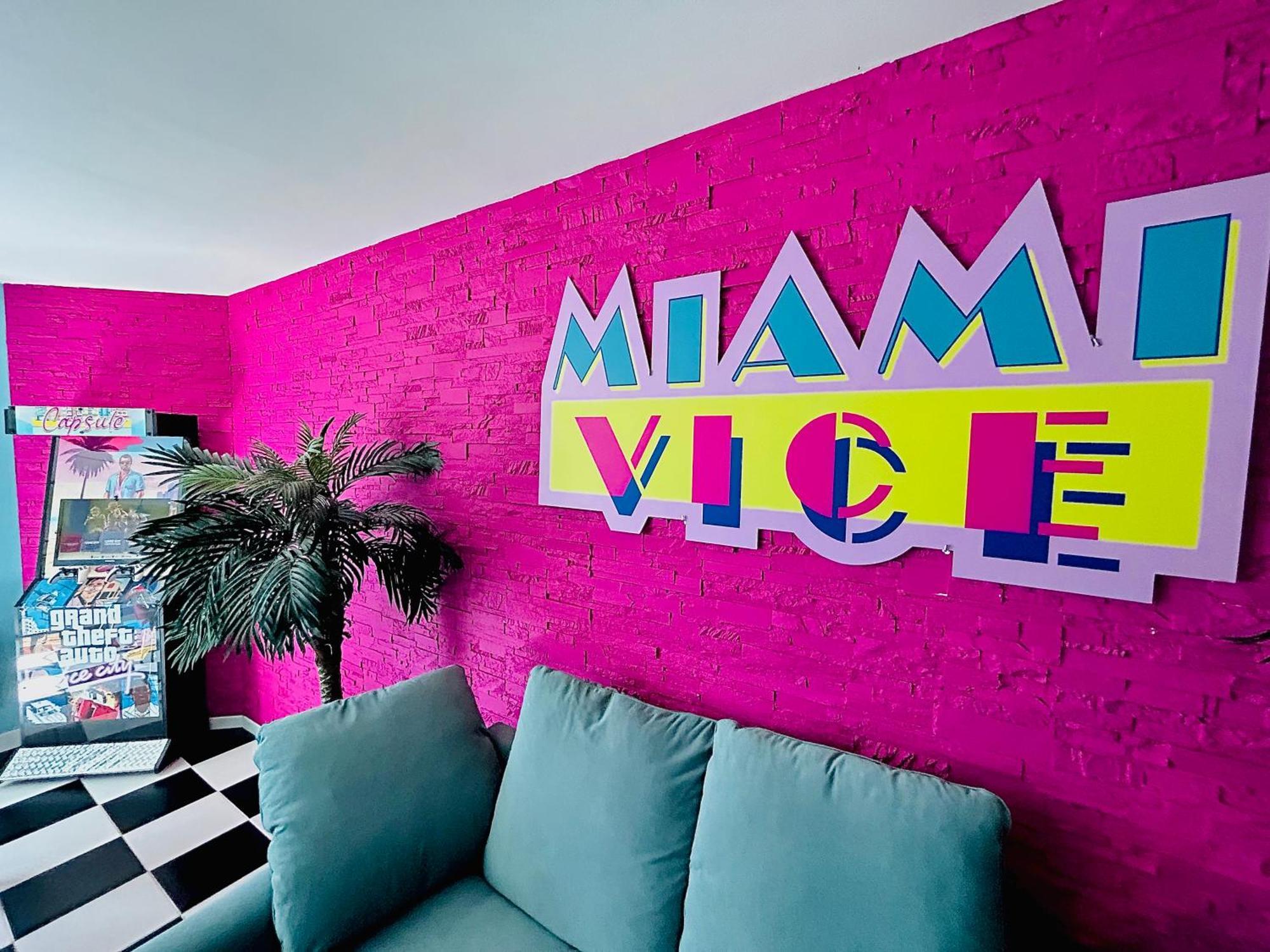 Capsule Miami Vice - Jacuzzi - Billard - Ecran Cinema & Netflix - Ping-Pong - Nintendo & Jeux- Liévin Exterior foto